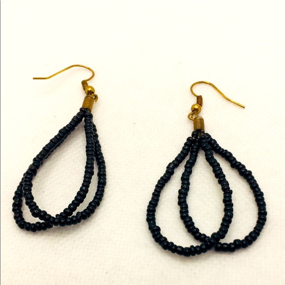 BLACK SEED BEAD DANGLE/DROP EARRINGS - Picture 5 of 10
